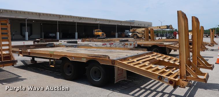 image for item DF2277 2006 CZ Engineering HCZ24KT equipment trailer