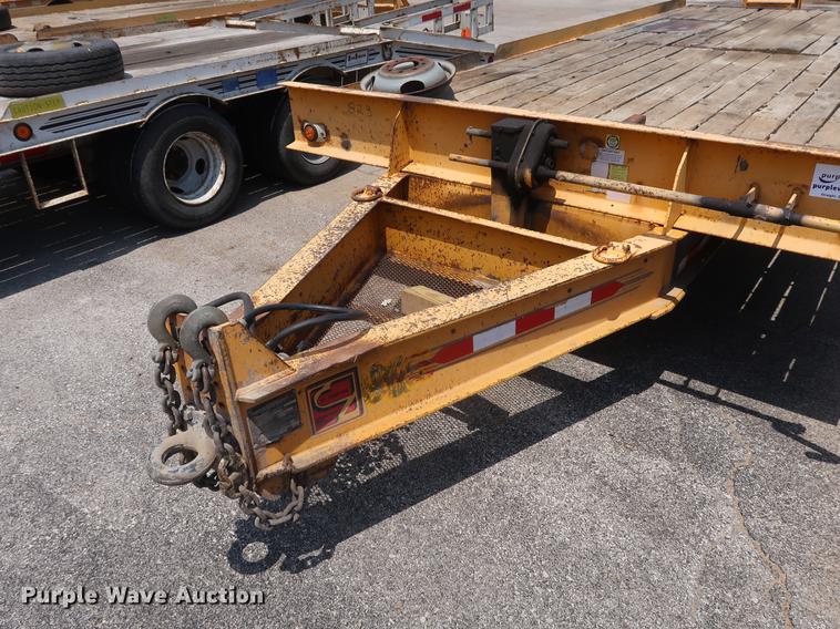 image for item DF2277 2006 CZ Engineering HCZ24KT equipment trailer