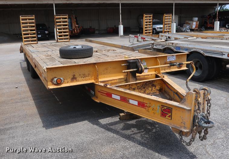 image for item DF2279 2006 CZ Engineering HCZ24KT equipment trailer
