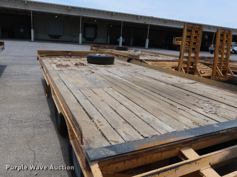 image for item DF2279 2006 CZ Engineering HCZ24KT equipment trailer