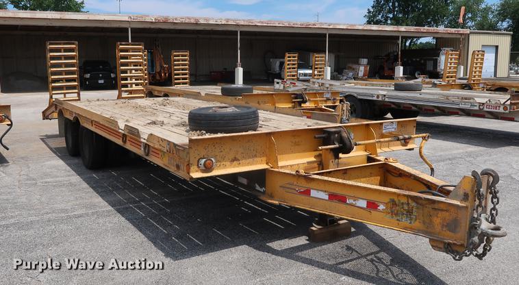 image for item DF2280 2006 CZ Engineering HCZ24KT equipment trailer