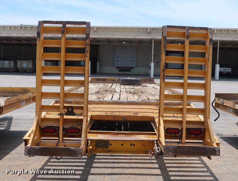 image for item DF2280 2006 CZ Engineering HCZ24KT equipment trailer