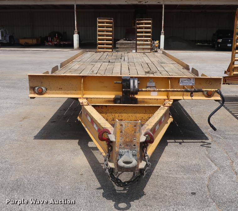 image for item DF2281 2006 CZ Engineering HCZ24KT equipment trailer