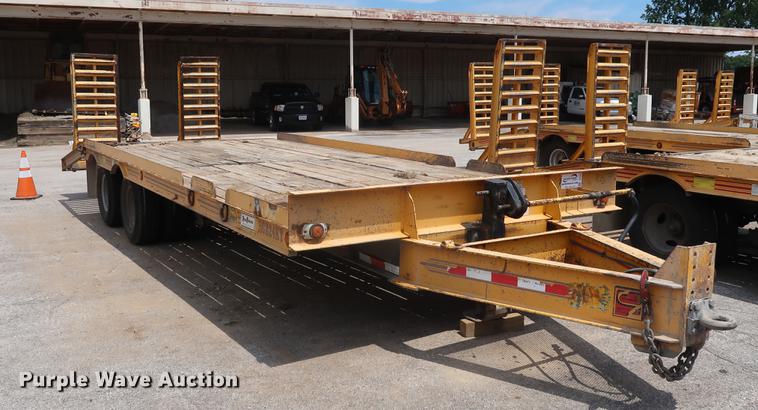 image for item DF2281 2006 CZ Engineering HCZ24KT equipment trailer