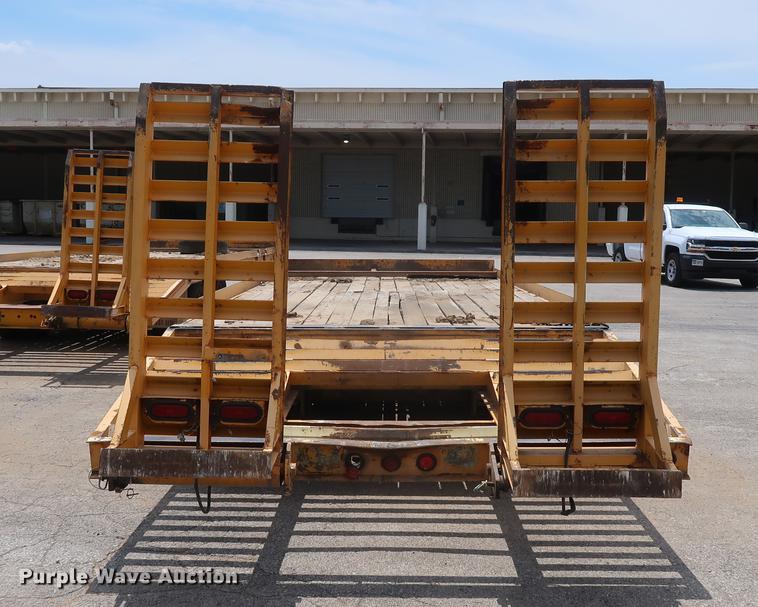 image for item DF2281 2006 CZ Engineering HCZ24KT equipment trailer