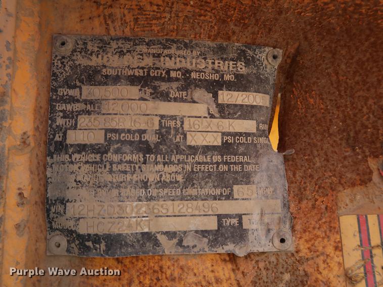 image for item DF2281 2006 CZ Engineering HCZ24KT equipment trailer