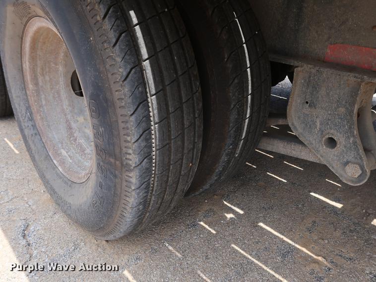 image for item DF2281 2006 CZ Engineering HCZ24KT equipment trailer