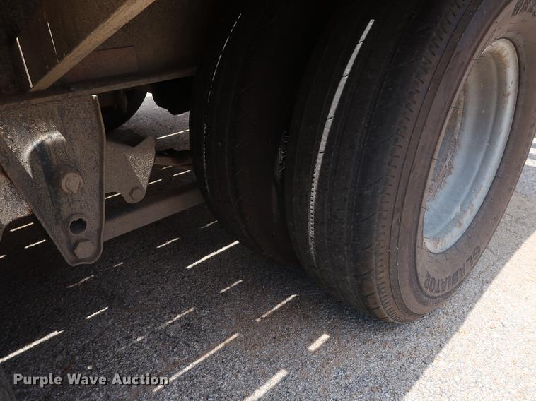 image for item DF2281 2006 CZ Engineering HCZ24KT equipment trailer