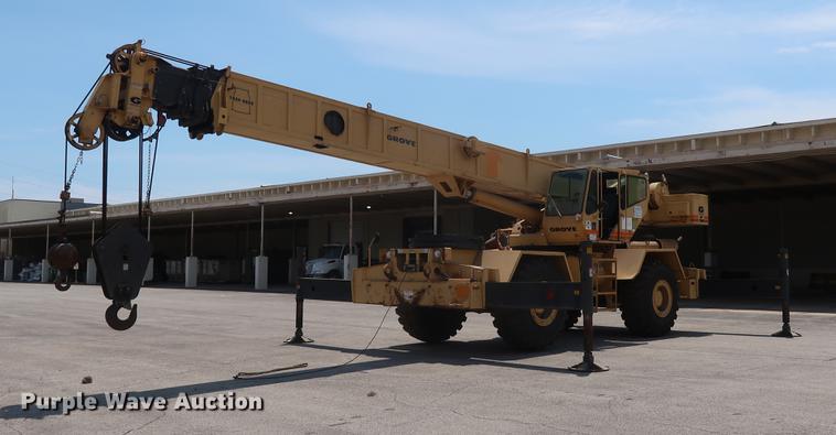 image for item DF2282 1989 Grove RT740B crane