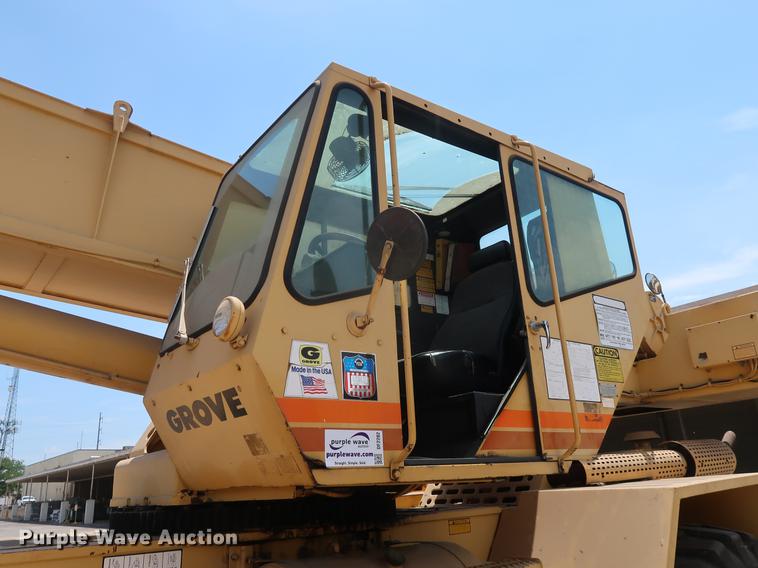 image for item DF2282 1989 Grove RT740B crane