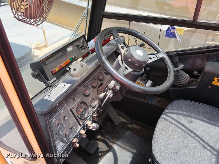 image for item DF2282 1989 Grove RT740B crane