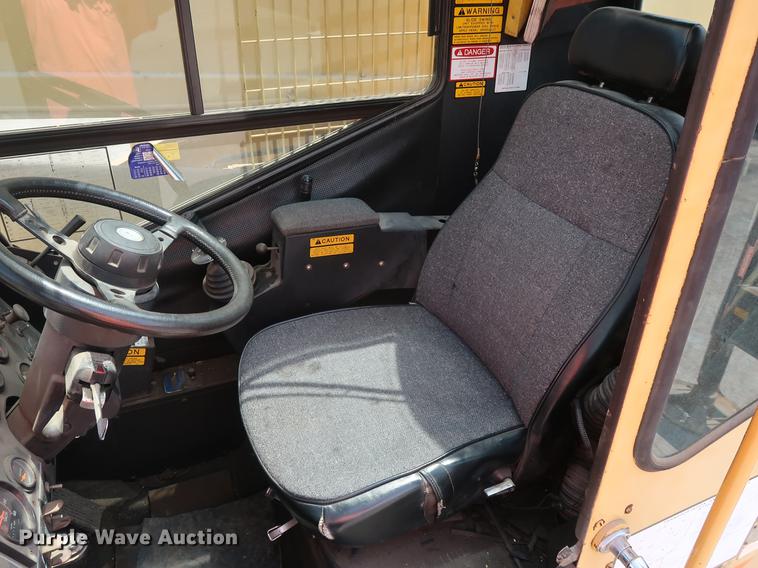 image for item DF2282 1989 Grove RT740B crane