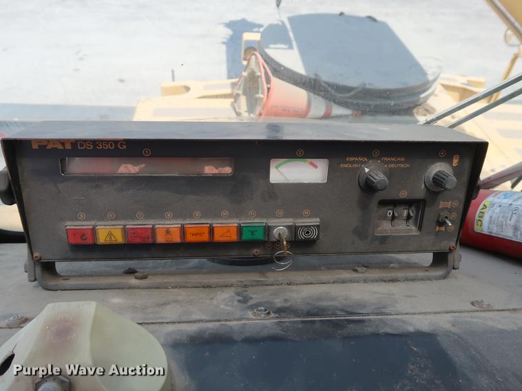 image for item DF2282 1989 Grove RT740B crane