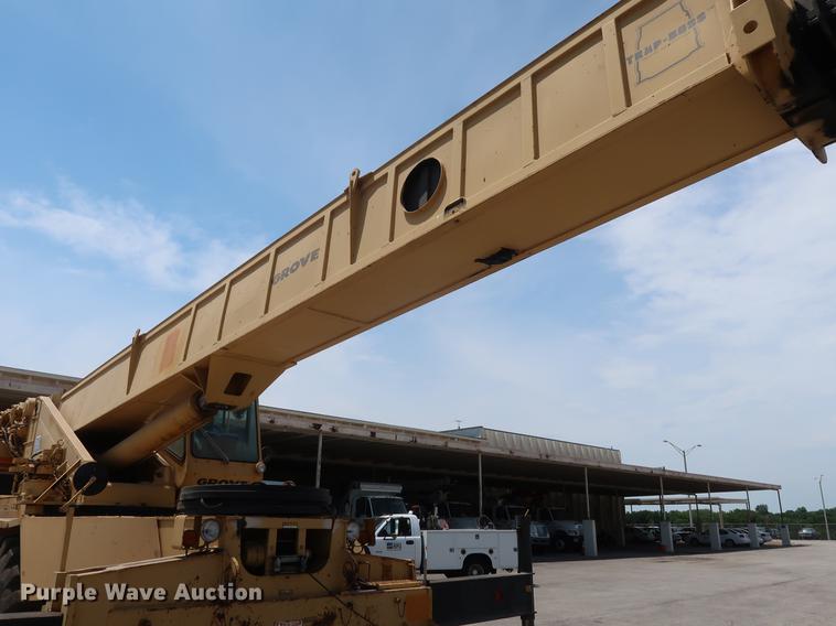 image for item DF2282 1989 Grove RT740B crane