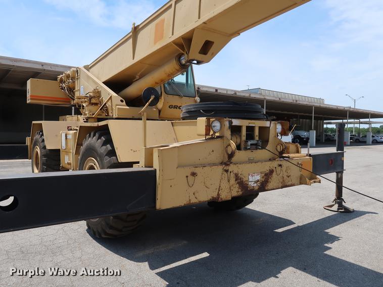 image for item DF2282 1989 Grove RT740B crane