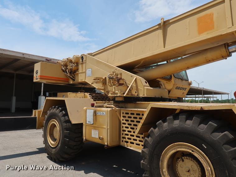 image for item DF2282 1989 Grove RT740B crane