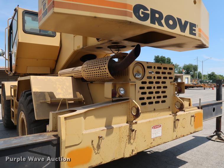 image for item DF2282 1989 Grove RT740B crane