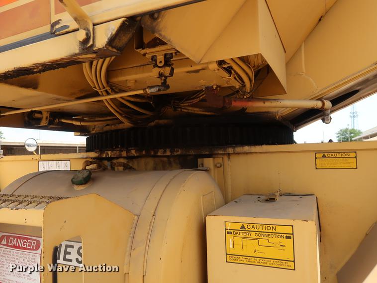 image for item DF2282 1989 Grove RT740B crane