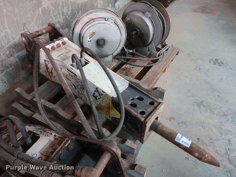 image for item DF2291 Stanley 15EX hydraulic breakers