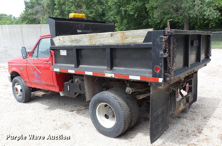 image for item DF3274 1996 Ford F450 Super Duty dump truck