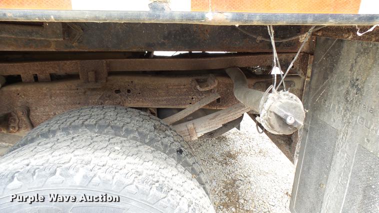 image for item DF3274 1996 Ford F450 Super Duty dump truck