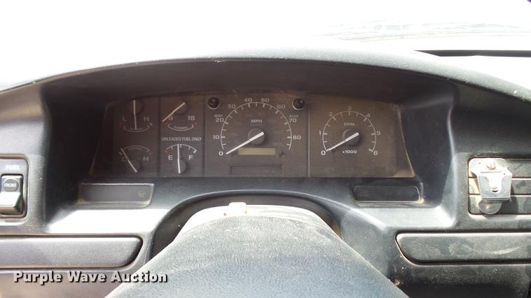 image for item DF3274 1996 Ford F450 Super Duty dump truck