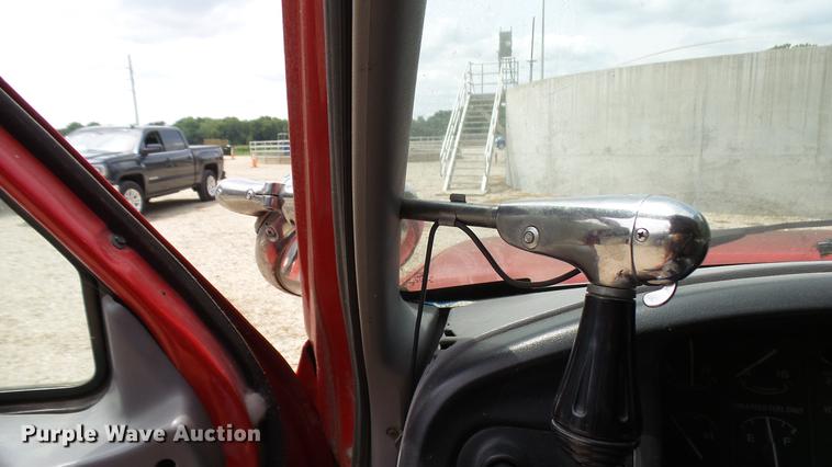 image for item DF3274 1996 Ford F450 Super Duty dump truck