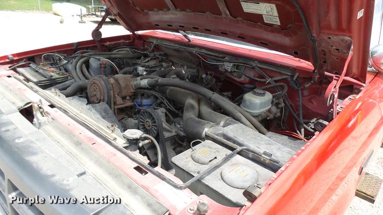 image for item DF3274 1996 Ford F450 Super Duty dump truck