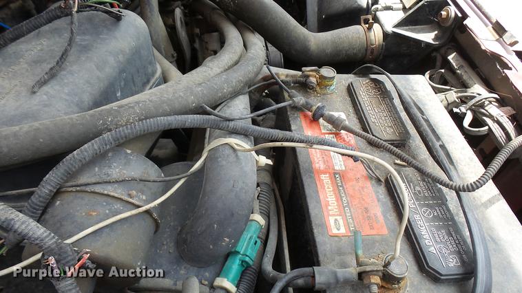 image for item DF3274 1996 Ford F450 Super Duty dump truck