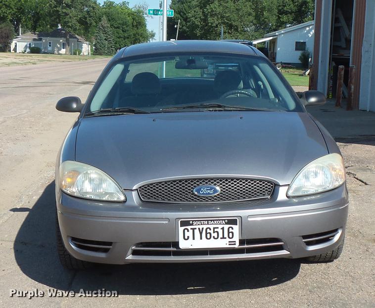 image for item DV9475 2007 Ford Taurus