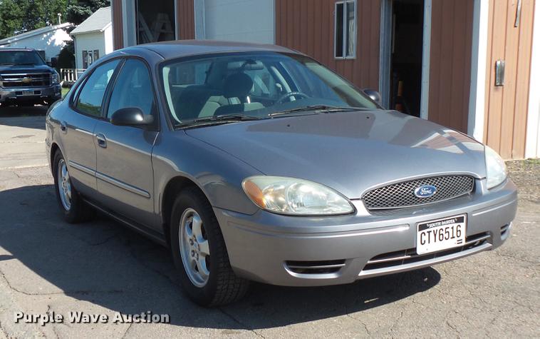 image for item DV9475 2007 Ford Taurus