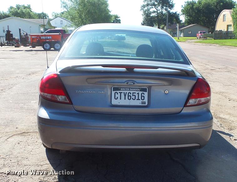 image for item DV9475 2007 Ford Taurus