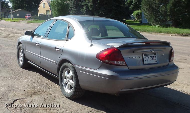 image for item DV9475 2007 Ford Taurus