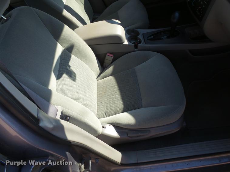 image for item DV9475 2007 Ford Taurus