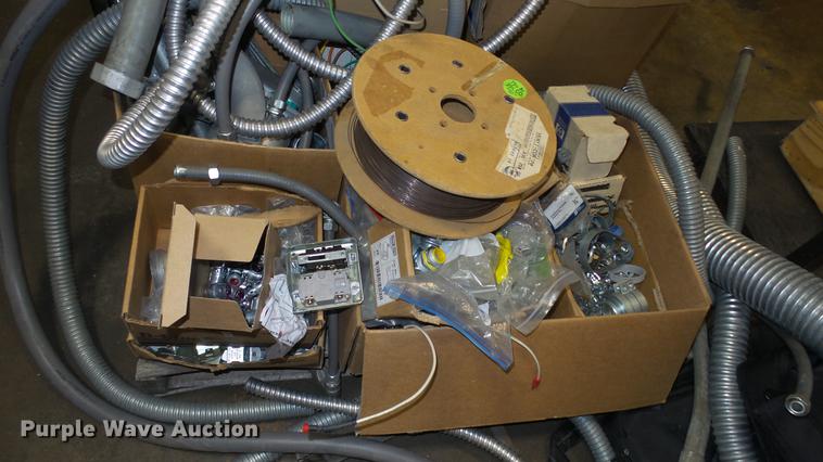 image for item EF9172 Aviation testing electronics and tools