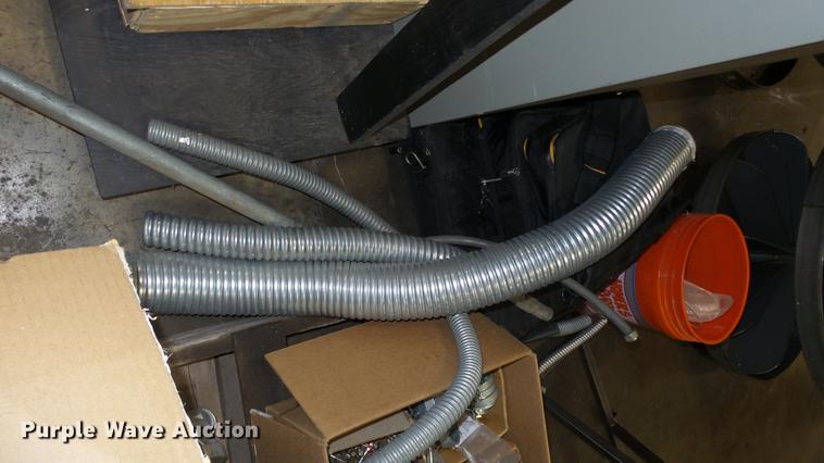 image for item EF9172 Aviation testing electronics and tools