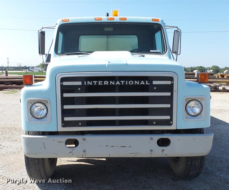 image for item EF9225 1984 International 1724 sewer jetter truck