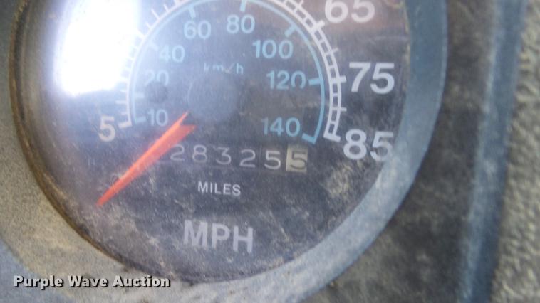 image for item EF9225 1984 International 1724 sewer jetter truck