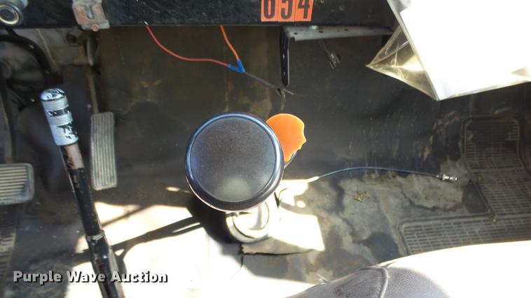 image for item EF9225 1984 International 1724 sewer jetter truck