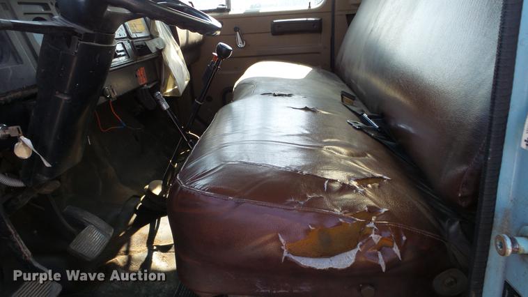 image for item EF9225 1984 International 1724 sewer jetter truck