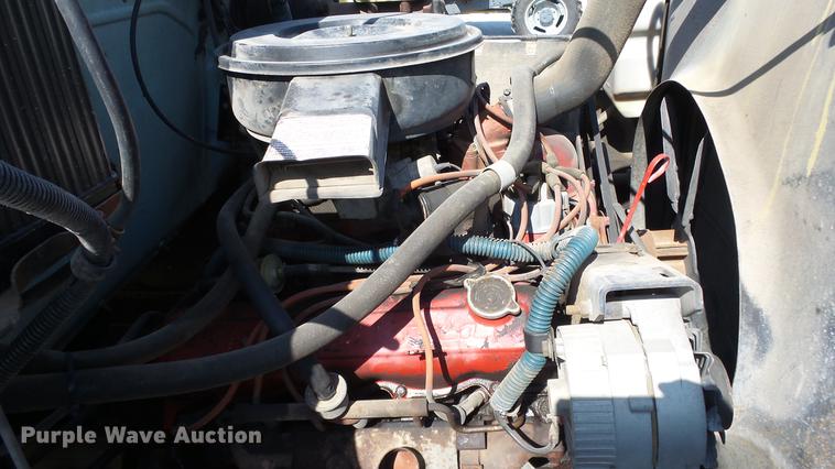 image for item EF9225 1984 International 1724 sewer jetter truck