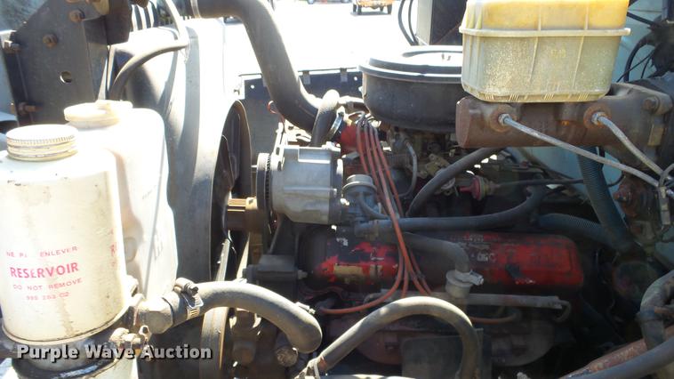 image for item EF9225 1984 International 1724 sewer jetter truck
