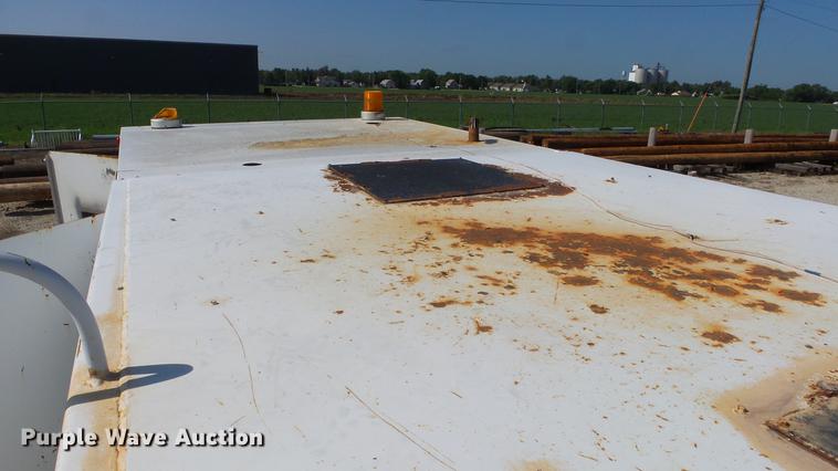 image for item EF9225 1984 International 1724 sewer jetter truck