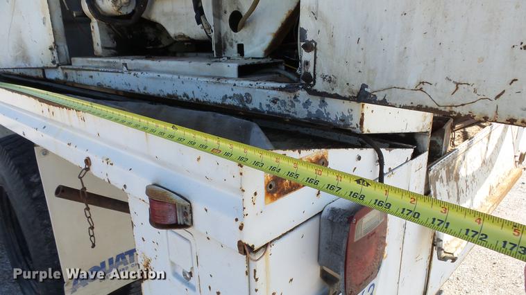 image for item EF9225 1984 International 1724 sewer jetter truck