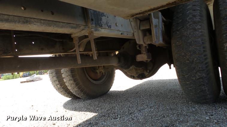 image for item EF9225 1984 International 1724 sewer jetter truck