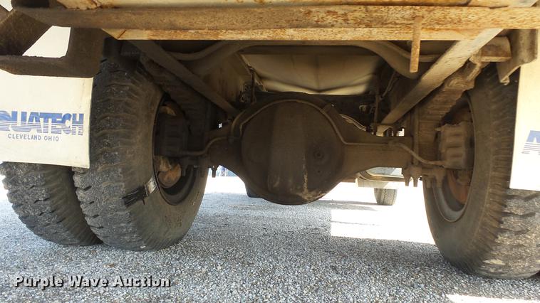 image for item EF9225 1984 International 1724 sewer jetter truck