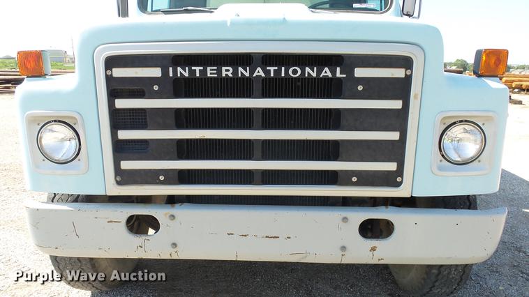 image for item EF9225 1984 International 1724 sewer jetter truck