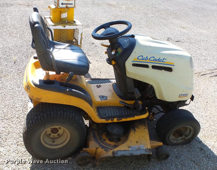 image for item EF9236 Cub Cadet LT1050 lawn mower
