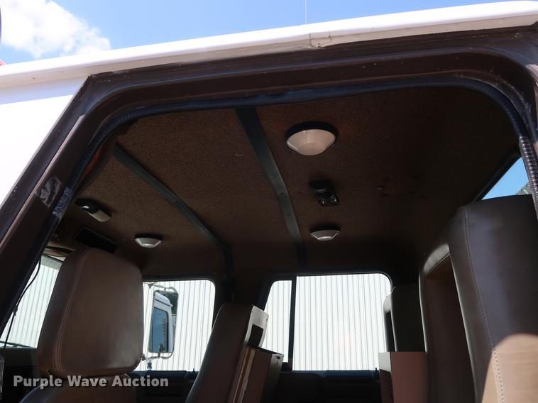 image for item EF9770 1992 International 4900 Crew Cab fire truck