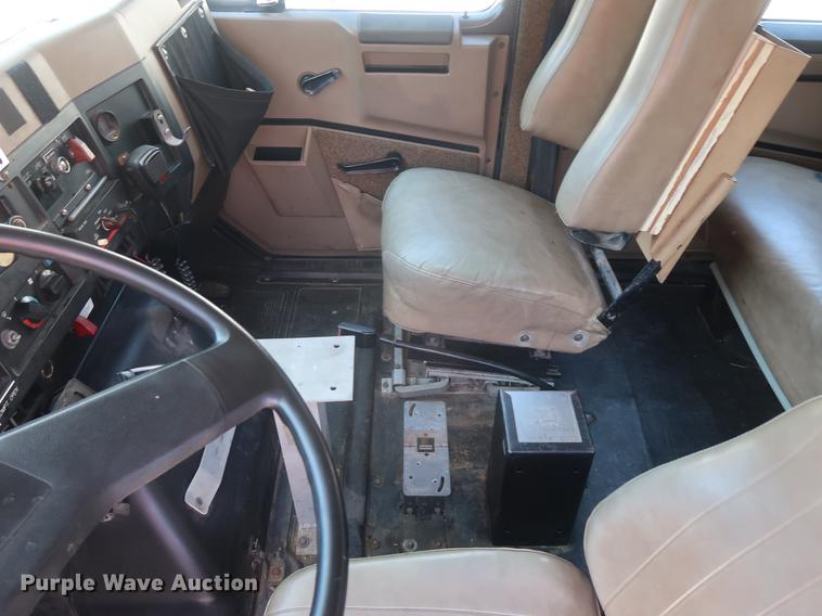 image for item EF9770 1992 International 4900 Crew Cab fire truck